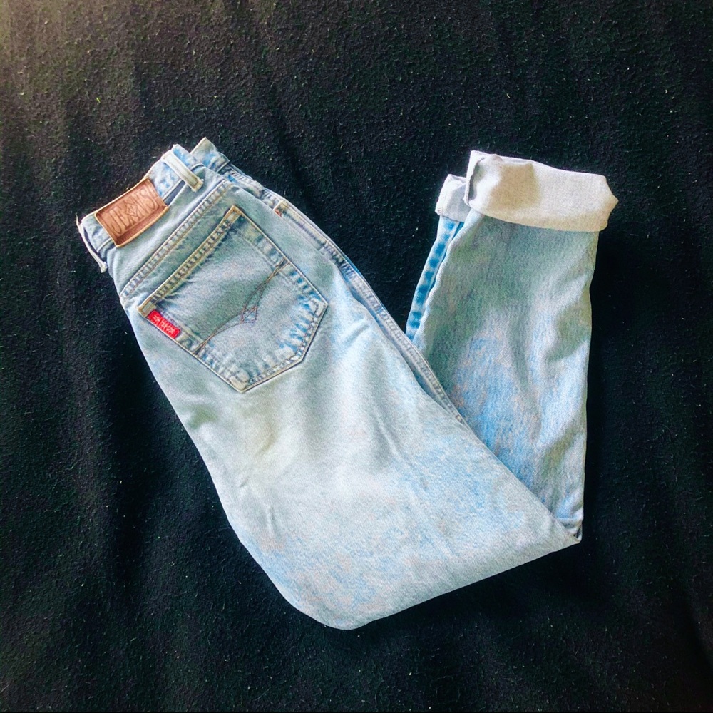 Gloria Vanderbilt mom jeans light wash